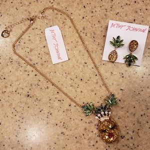 Sale NWT Betsey Johnson Pineapple Necklace Earring